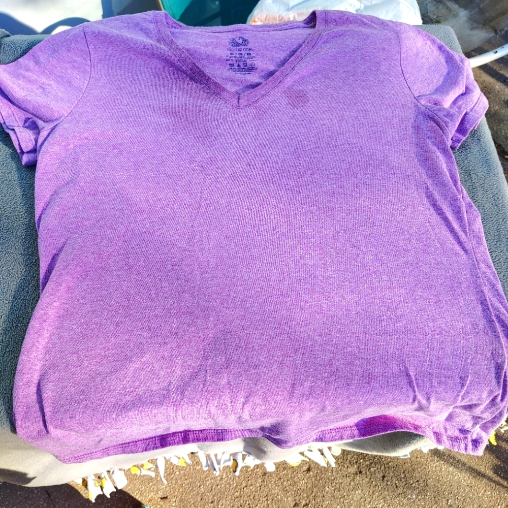 A purple XL Fruit of the Loom t-shirt